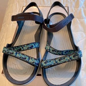 Crocs sandal. Blue. Size 10.